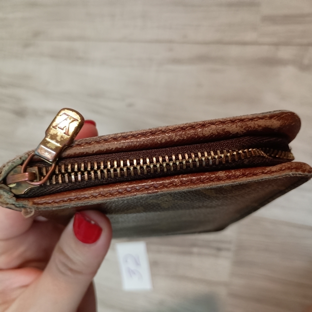 Louis Vuitton Long Round zipper Monogram Wallet - Picture 7 of 14